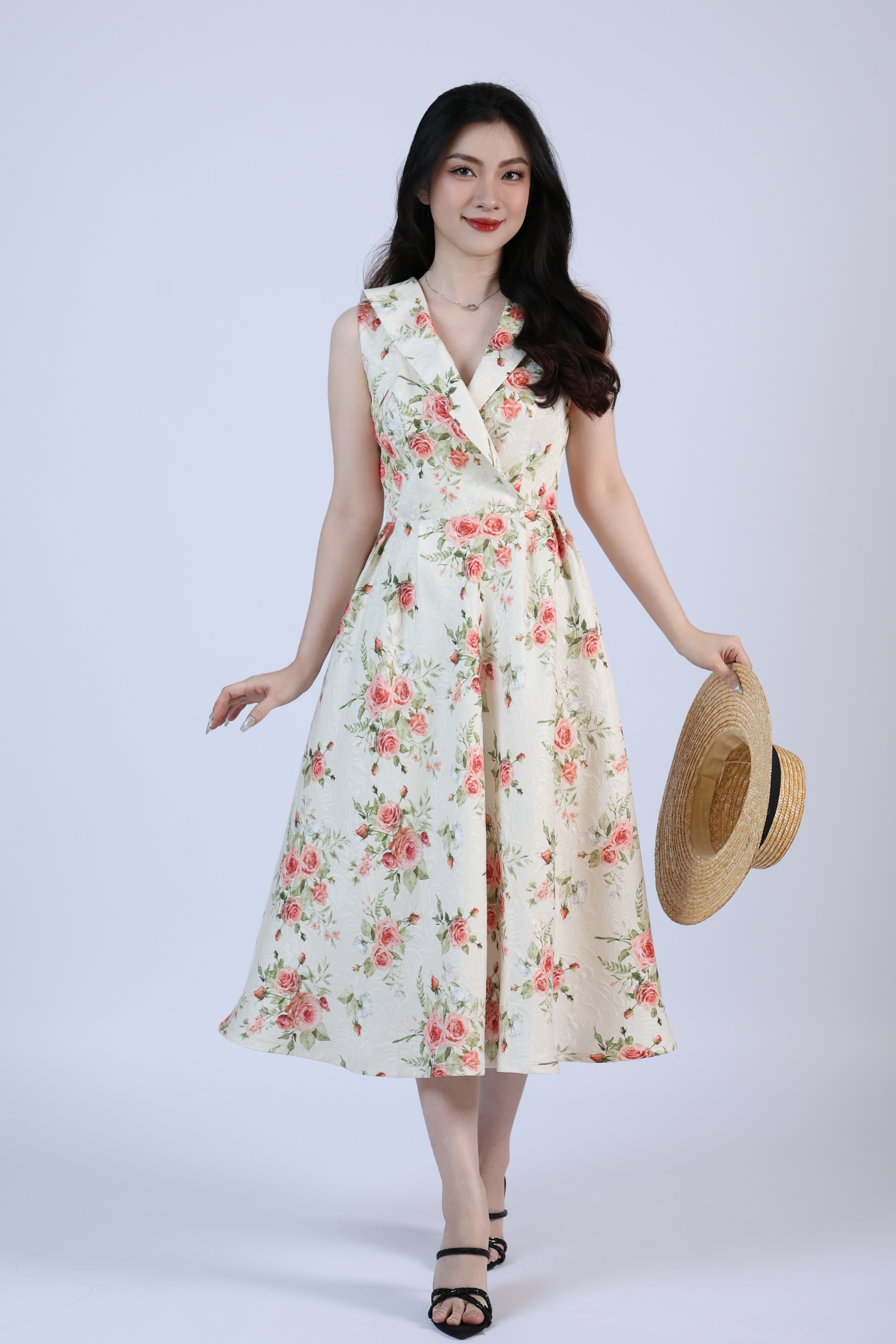 Sleeveless Pleated Shawl Collar Dress