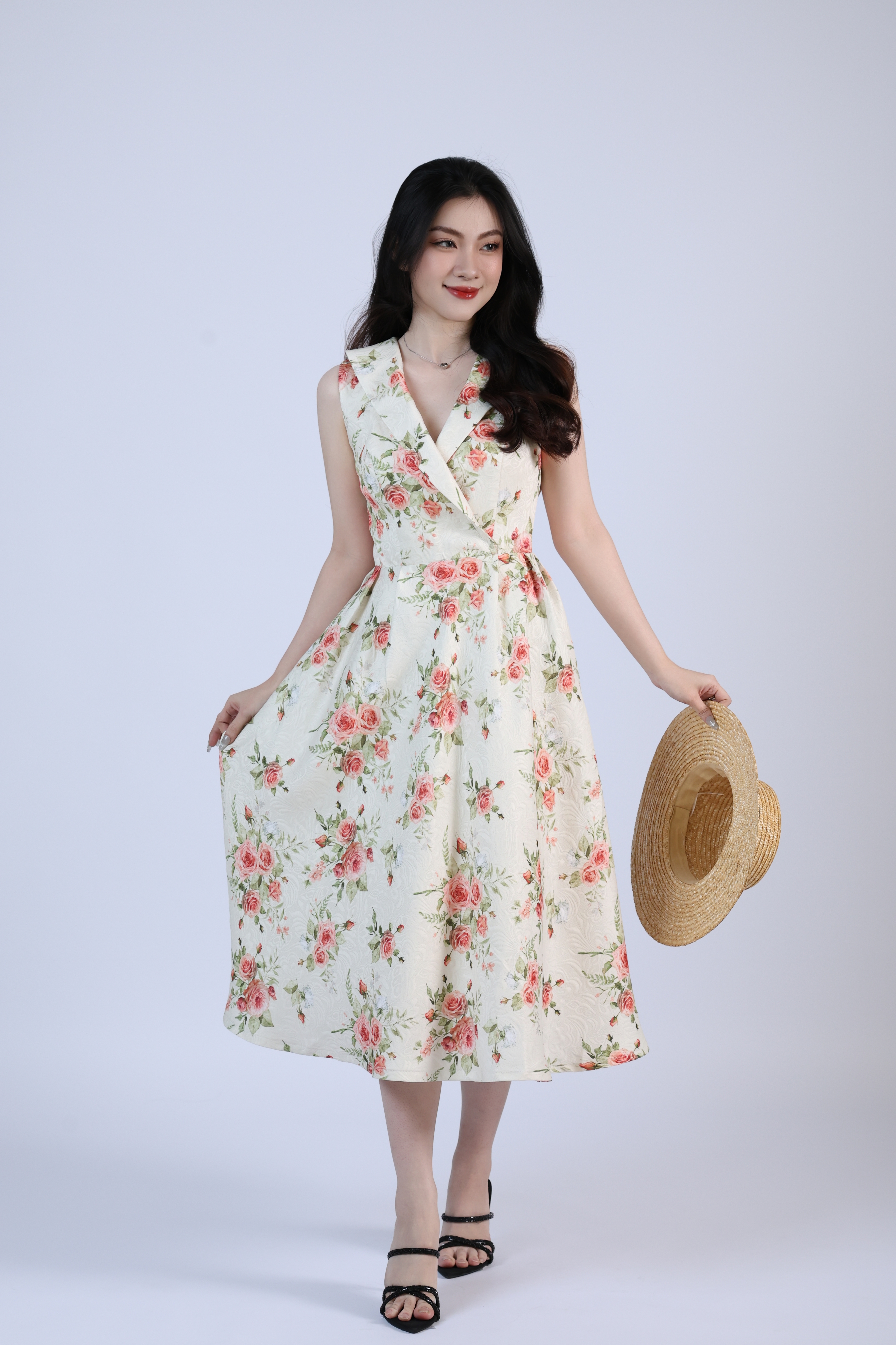 Sleeveless Pleated Shawl Collar Dress